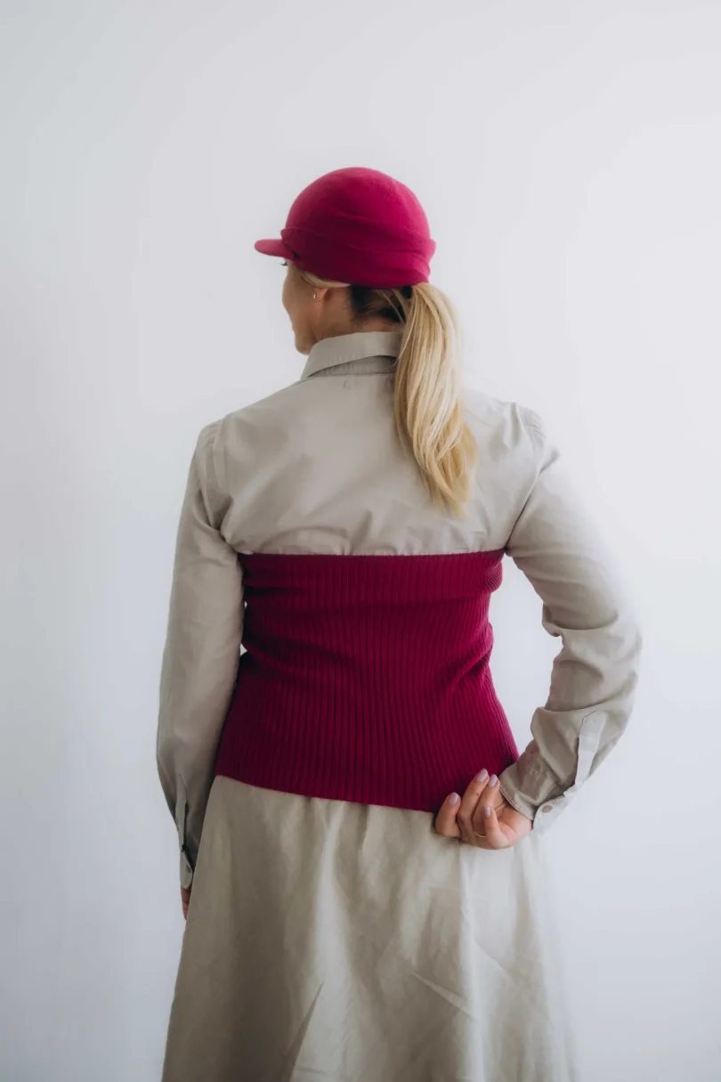 Dámske oblečenie dvojset MAGNHILD cyklámenový – zadný pohľad.