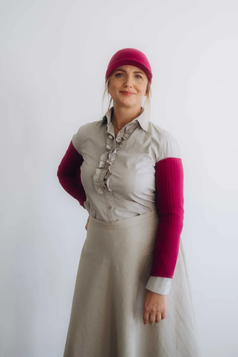 Dámske oblečenie dvojset RAGBBORG cyklámenový – čiapka a rukávniky TATTJA.