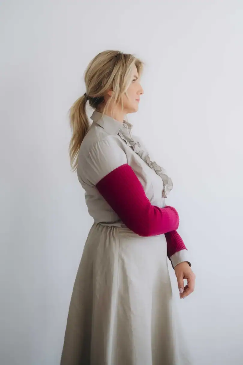 Dámske oblečenie rukávniky KATJA cyklámenové – bočný pohľad.