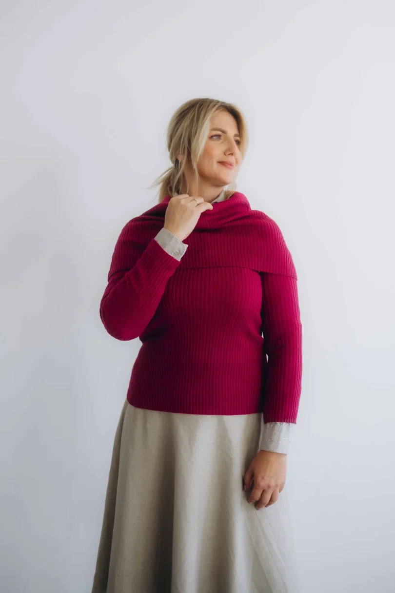 Dámske oblečenie trojset DAKIN cyklámenový – pletený set TATTJA s nákrčníkom, driekovníkom a rukávnikmi.