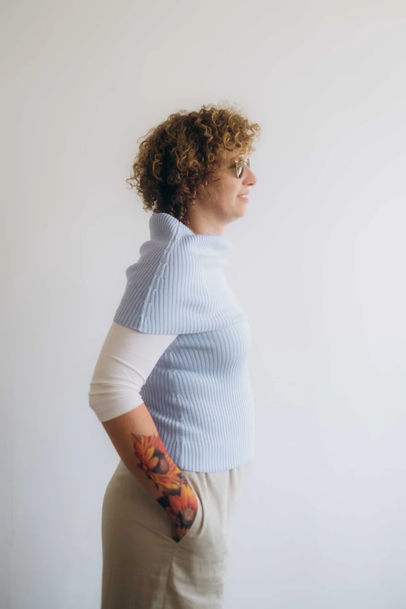 Dámske oblečenie dvojset RAGNILD bledomodrý – bočný pohľad.