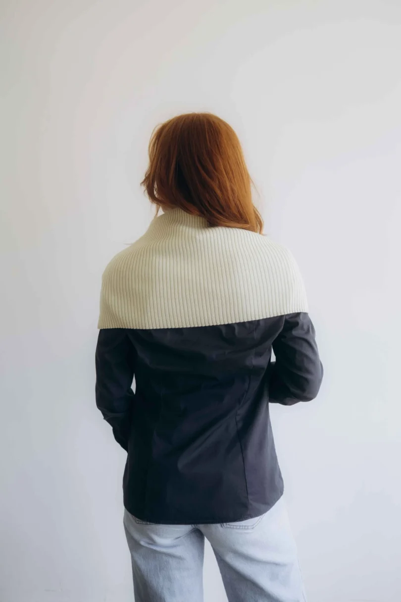 Dámske oblečenie nákrčník TANJA krémovo-vanilkový – zadný pohľad na doplnok TATTJA.