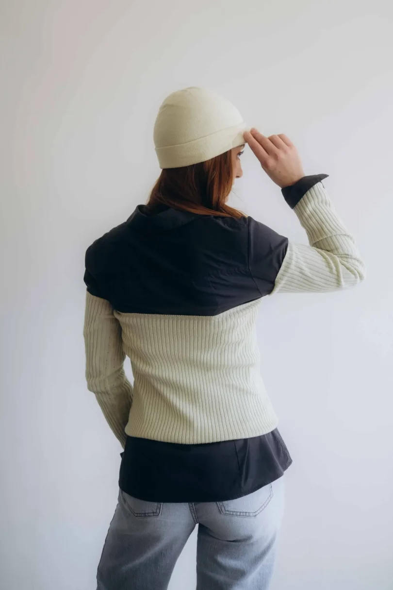 Dámske oblečenie trojset GUNVAR krémovo-vanilkový – zadný pohľad na moderný set TATTJA.