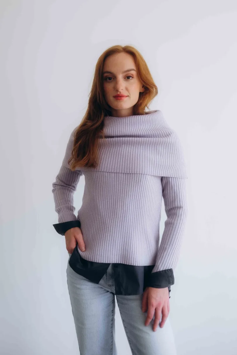 Dámske oblečenie trojset DAKIN bledofialový orgovánový – pletený set TATTJA s nákrčníkom, driekovníkom a rukávnikmi.