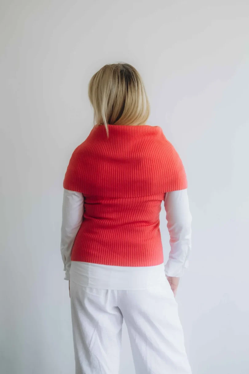 Dámske oblečenie dvojset RAGNILD červeno-oranžovo lososový – zadný pohľad.