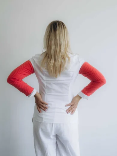 Dámske oblečenie rukávniky KATJA červeno-oranžové lososové – zadný pohľad.