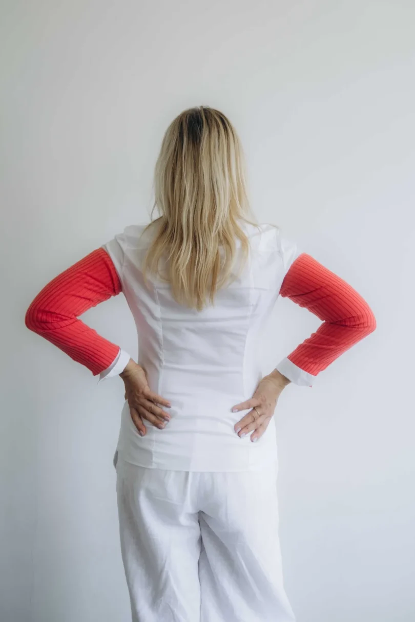 Dámske oblečenie rukávniky KATJA červeno-oranžové lososové – zadný pohľad.