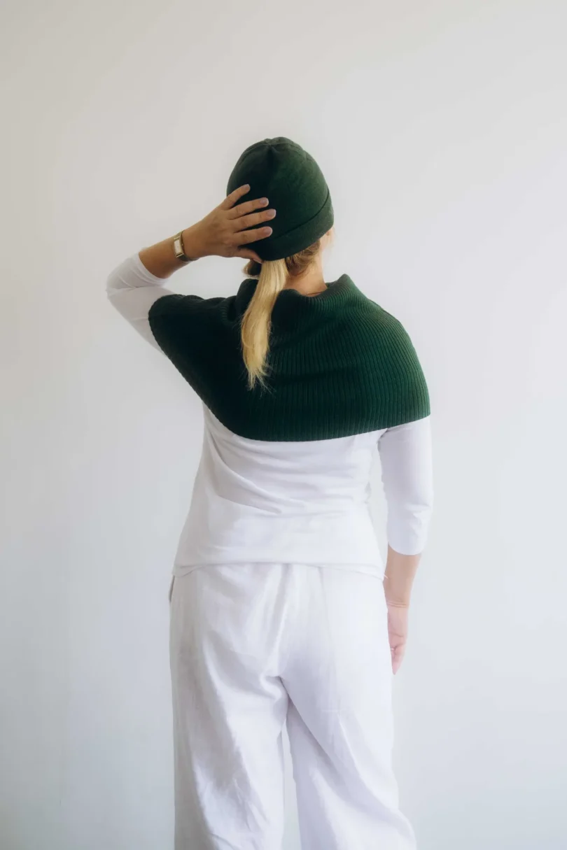 Dámske oblečenie dvojset INGEBORG tmavozelený – zadný pohľad.