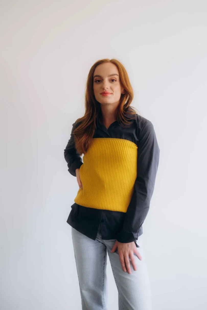 Dámske oblečenie driekovník NATASJA horčicovo-žltý – pletený doplnok TATTJA.