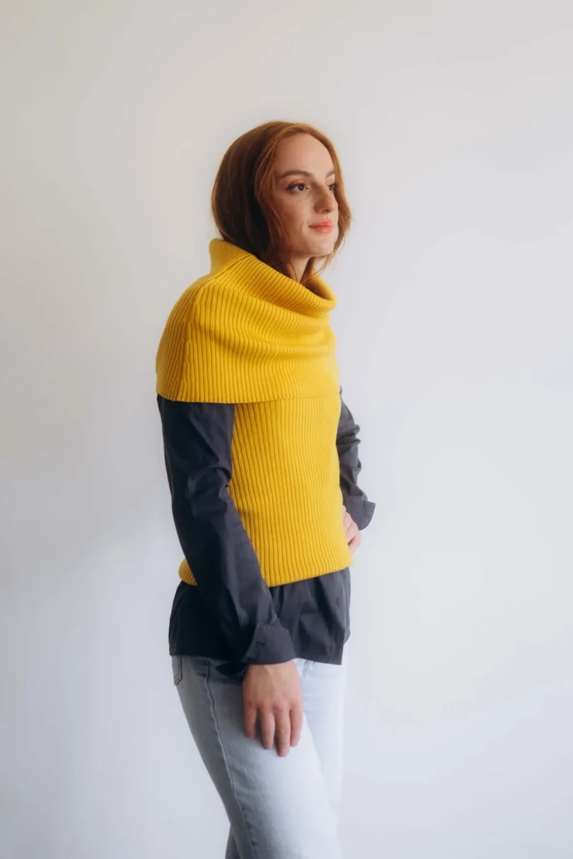 Dámske oblečenie dvojset RAGNILD horčicovo-žltý – bočný pohľad.