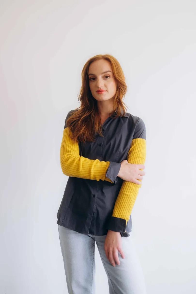 Dámske oblečenie rukávniky KATJA horčicovo-žlté – pletené rukávniky TATTJA.