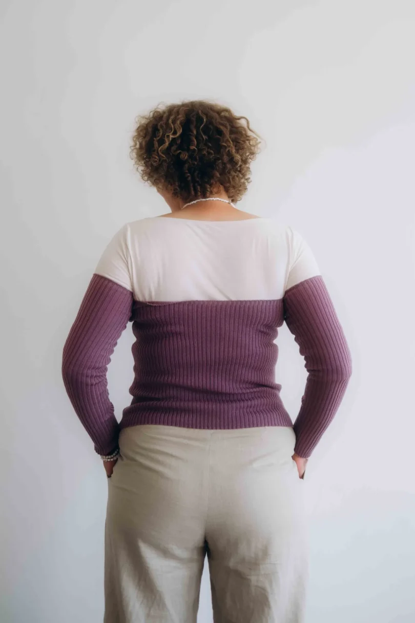 Dámske oblečenie dvojset SIGHRITH tmavofialový – pohľad zozadu