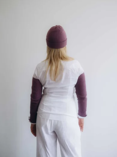 Dámske oblečenie dvojset RAGBBORG tmavofialový – zadný pohľad.