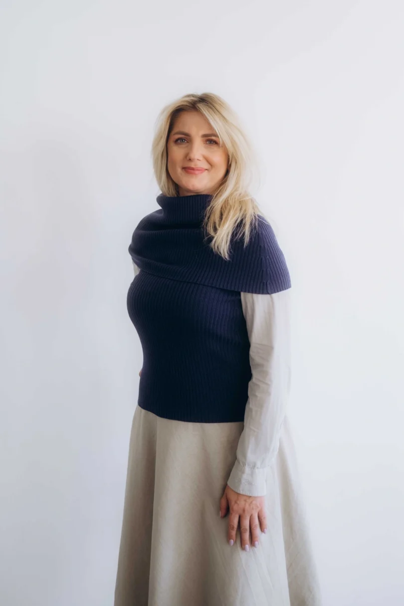 Dámske oblečenie dvojset RAGNILD tmavomodrý – nákrčník a driekovník TATTJA.