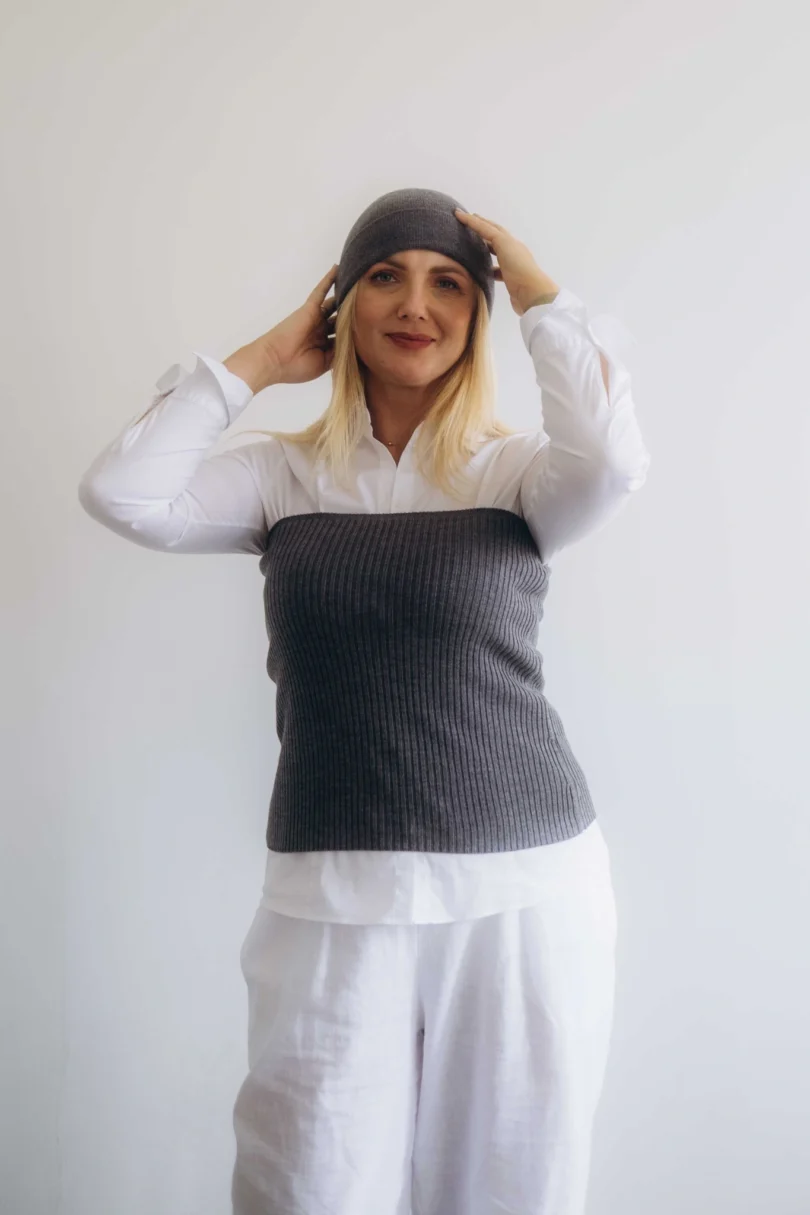 Dámske oblečenie dvojset MAGNHILD tmavosivý – čiapka a driekovník TATTJA.