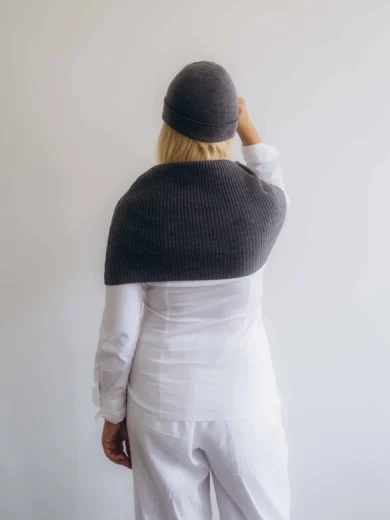 Dámske oblečenie dvojset INGEBORG tmavosivý – zadný pohľad.