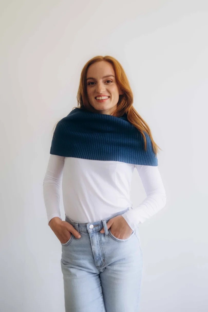 Dámske oblečenie nákrčník TANJA tmavotyrkysový – pletený doplnok TATTJA.