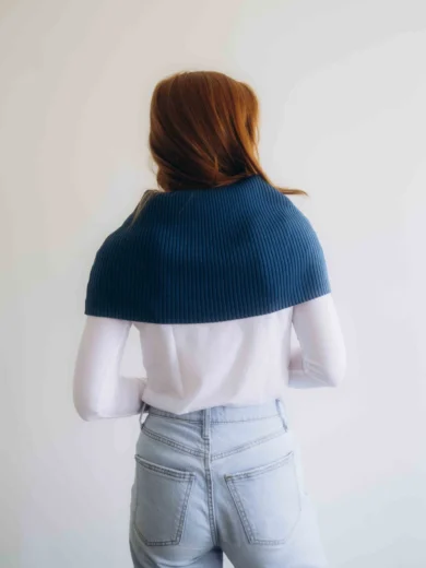 Dámske oblečenie nákrčník TANJA tmavotyrkysový – zadný pohľad na štýlový doplnok.